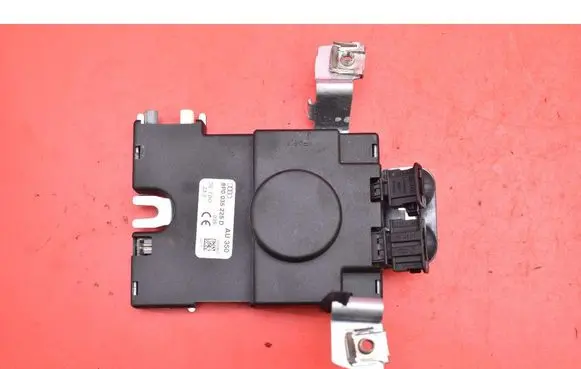 Audi A3 S3 8P Sound amplifier 8P0035225D