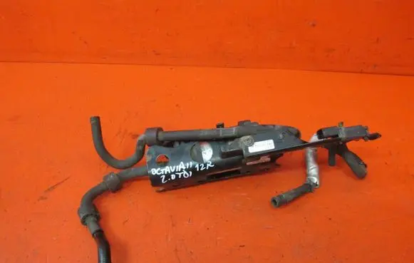 Skoda Octavia Mk2 (1Z) Fuel injection high pressure pump 5N0906129B 059906051C 1K0131552AC