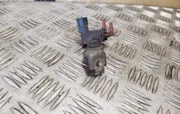 Subaru Legacy Vacuum valve 14774AA271 1846000350