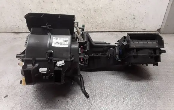 Audi A4 S4 B7 8E 8H Interior heater climate box assembly 8E1820005J