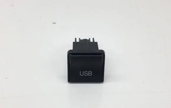 Nissan Murano Z52 USB socket connector 795405021