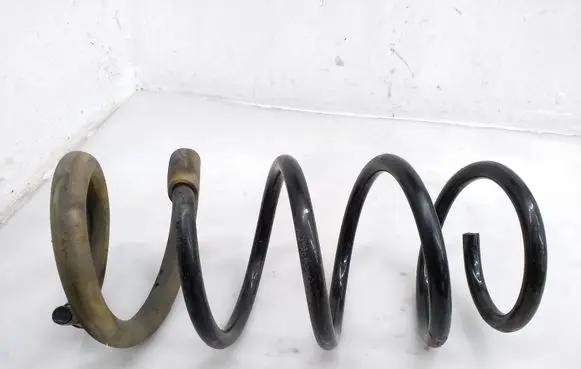 Mercedes-Benz Vito Viano W447 Front coil spring
