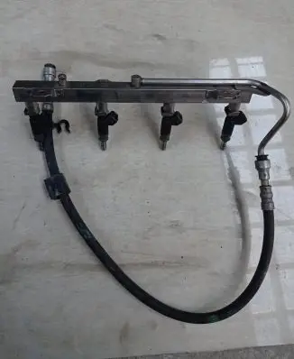 BMW 1 E81 E87 Fuel main line pipe 7530420 7526892