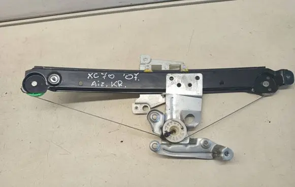 Volvo XC70 Rear window lifting mechanism without motor 