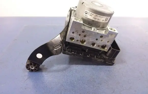 BMW M4 F82 F83 ABS Pump 7851298