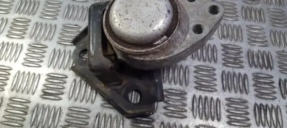 Ford Fusion Engine mount bracket 2s616f012gc 2s61-6f012-gc