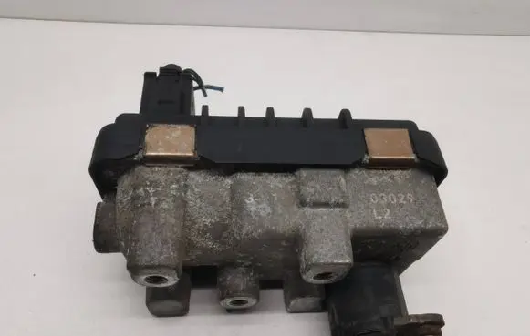 Volvo XC60 Turbine electric control actuator 6NW009543 G27