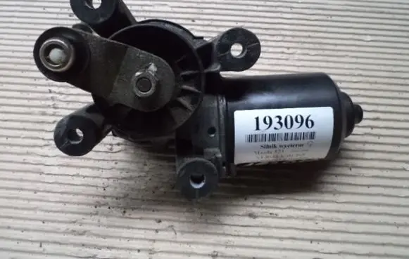 Mazda 323 F Front wiper linkage and motor