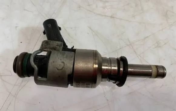 Audi A6 C7 Fuel injector 206E036K 104390510 SV1040511234302