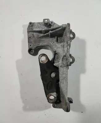 Nissan Qashqai+2 Engine mount bracket F6040000 11220JD700