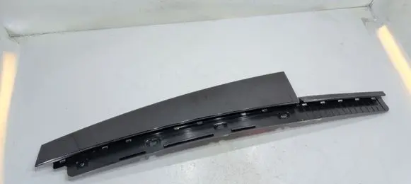 BMW 7 G70 Rear door glass trim molding 15677210