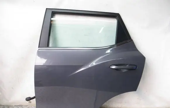 SsangYong Tivoli Rear door