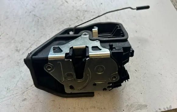 BMW 3 F30 F35 F31 Rear door lock A053702