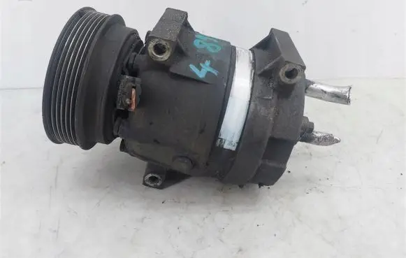 Renault Megane I Air conditioning (A/C) compressor (pump) 7700103536
