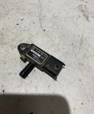 Opel Zafira B Exhaust gas pressure sensor 55198717 0281002771