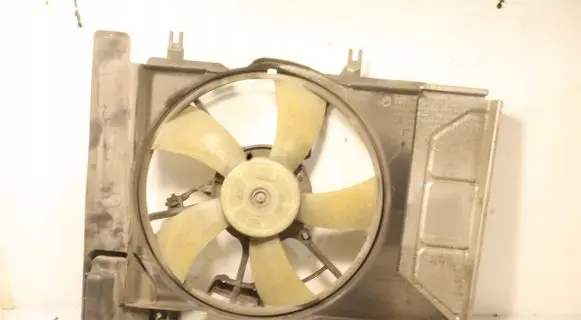 Toyota Yaris Air conditioning (A/C) fan (condenser) 
