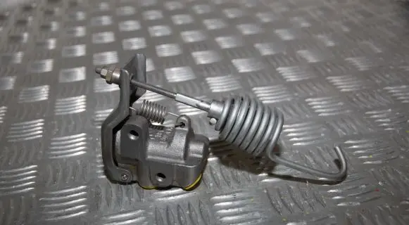Mercedes-Benz Sprinter W901 W902 W903 W904 Brake power pressure regulator A0004285824 0004285824