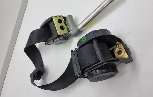 BMW 7 E65 E66 Rear seatbelt 00063774B 33015858 65543