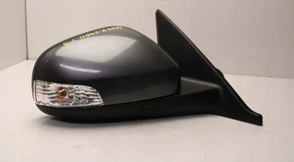 Volvo V50 Front door electric wing mirror 