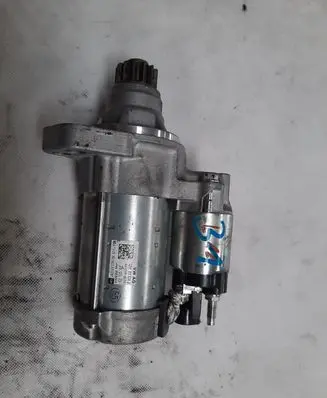 Volkswagen Golf VII Starter motor 02M911024J