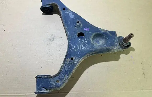Mercedes-Benz Sprinter W906 Front control arm