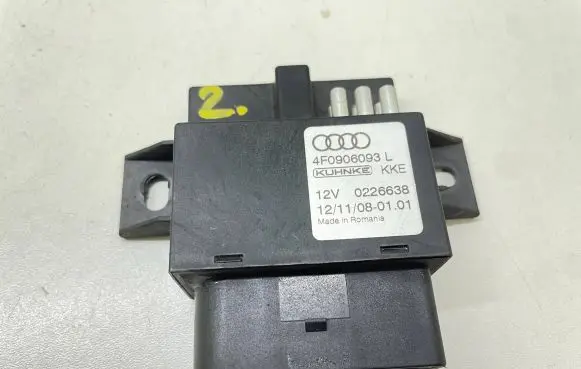 Audi A6 S6 C6 4F Fuel pump relay 4F0906093L 0226638
