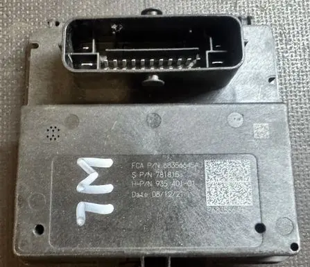 Jeep Grand Cherokee WL Tailgate/trunk control unit/module 68356645AJ 781815 93540101