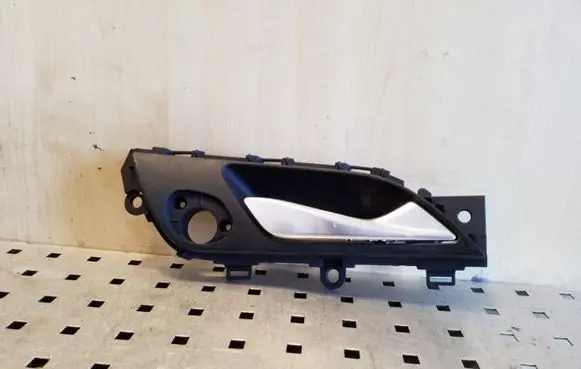 Hyundai i40 Front door interior handle 2611172800