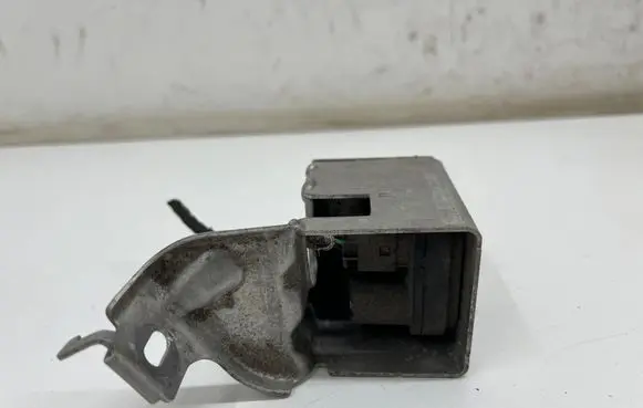 Opel Insignia B Alarm system siren 39147371
