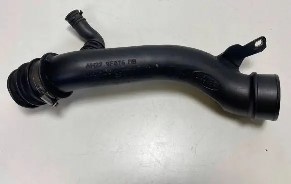 Land Rover Discovery 4 - LR4 Intercooler hose/pipe AH229F876BB LR020027 AH22-9F876-BB