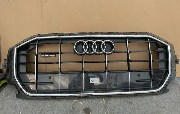Audi Q8 Front bumper upper radiator grill 4M8853651