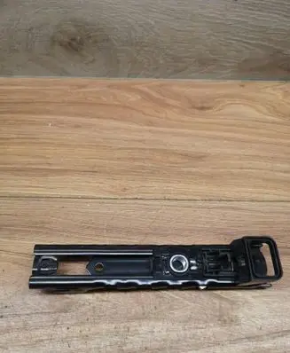 Volkswagen Tiguan Seat belt height adjuster 4M0857819A 639623702 627390100H