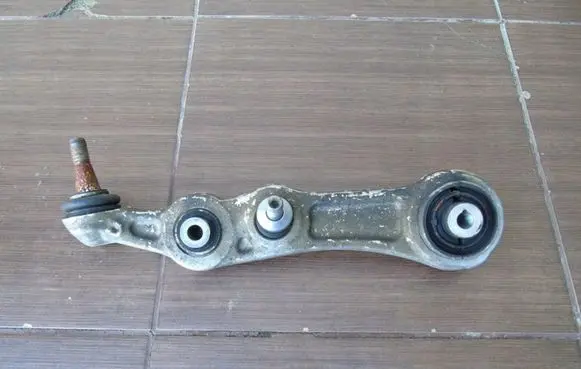 Mercedes-Benz C W205 Front control arm 20507LI