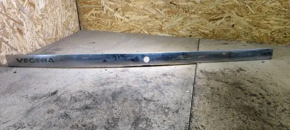 Opel Vectra C Tailgate/boot cover trim set 13153564 210703 DGC0108