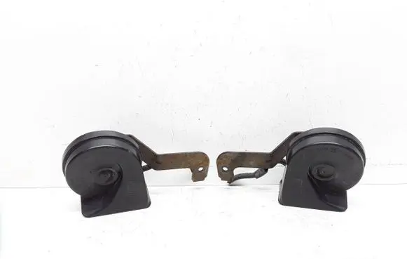 Volvo V50 Horn signal 30678836 30678837