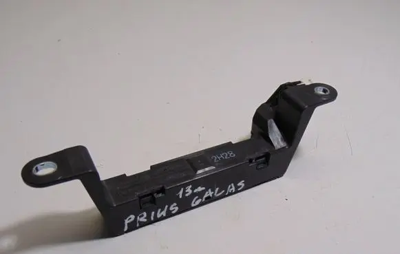 Toyota Prius (XW30) Keyless (KESSY) go control unit/module 8999730070