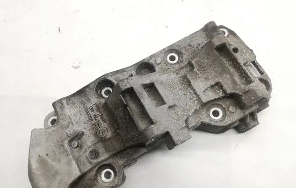 BMW 5 GT F07 Generator/alternator bracket 850686305