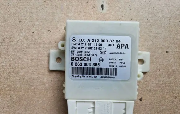 Mercedes-Benz E C207 W207 Parking PDC control unit/module A2129003704 0263004366