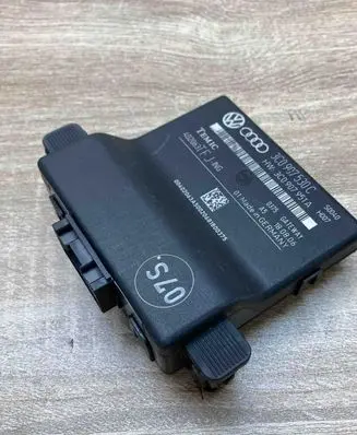 Volkswagen PASSAT B6 Gateway control module 3C0907530C 3C0907951A