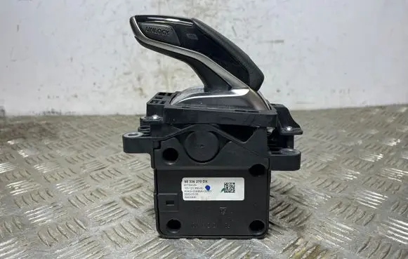 Peugeot 5008 II Gear shifter/selector 98336270DX