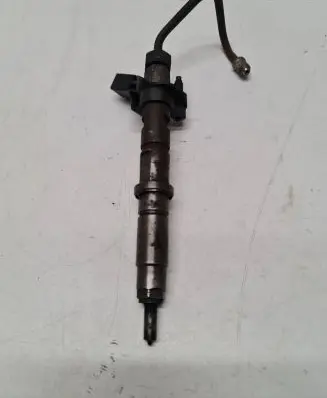 Volkswagen Crafter Fuel injector 076130277 09080500246