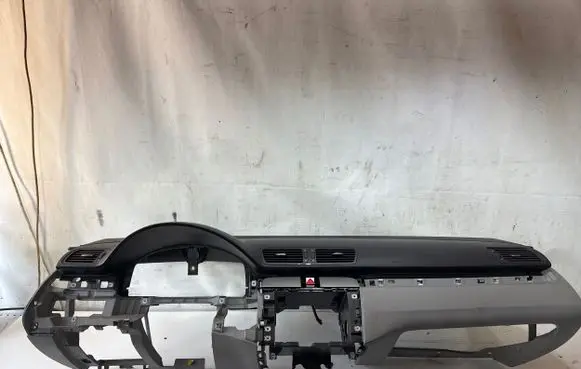 Volkswagen PASSAT B6 Dashboard 3C1857669 T0024014