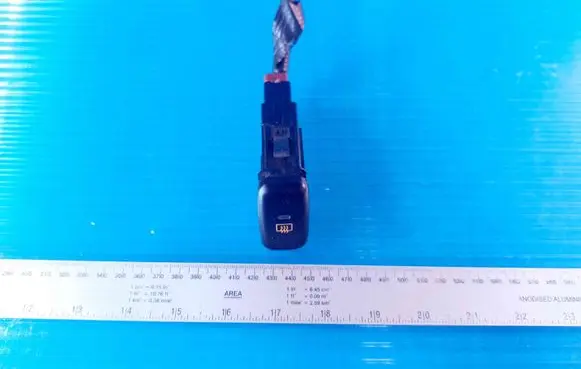Honda HR-V Windscreen/window heater switch M17071 AB1102