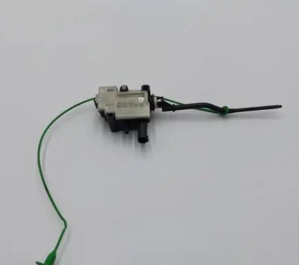 Mini Cooper Countryman R60 Fuel tank cap lock 985879
