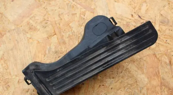 Volkswagen Golf SportWagen Accelerator throttle pedal 1K1721503