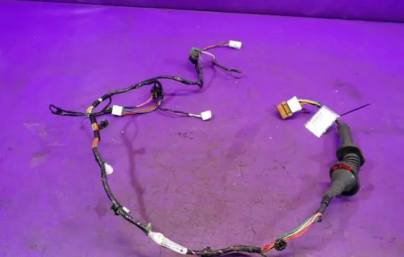 Mitsubishi Lancer VIII Engine installation wiring loom