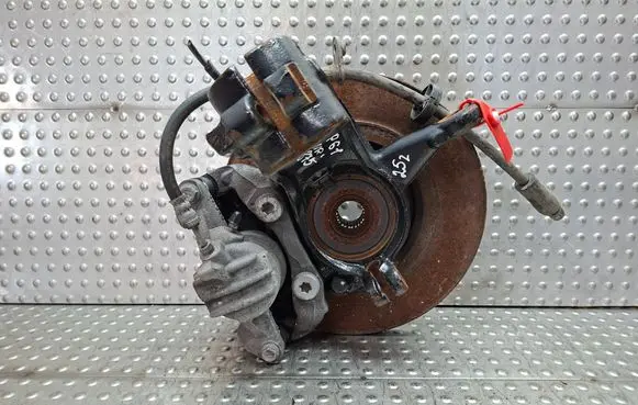 Peugeot 208 Front wheel hub spindle knuckle S26340875 P61