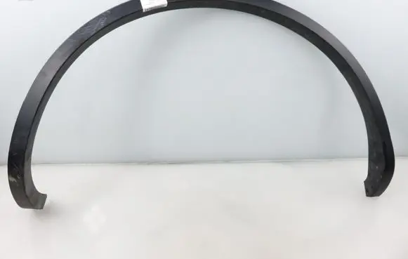 Volkswagen Touareg I Rear arch trim 7P6854820B