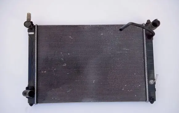 Infiniti Q70 Y51 Coolant radiator