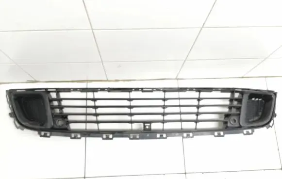 Citroen C5 Front bumper lower grill 9681052677 2001586